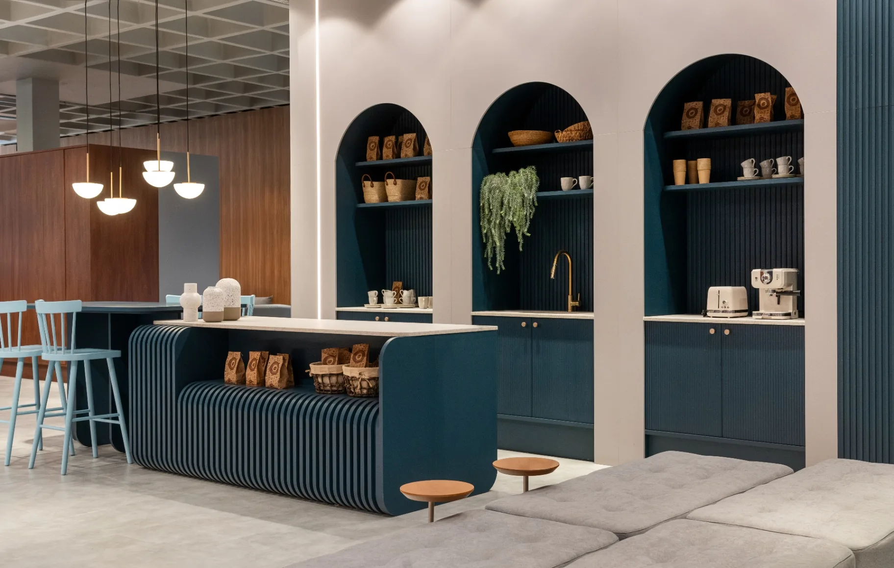 Área gourmet com vista para a piscina